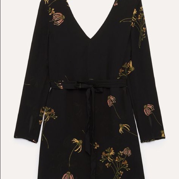 *SOLD* Brand New Aritzia Black Dress - Picture 7 of 8